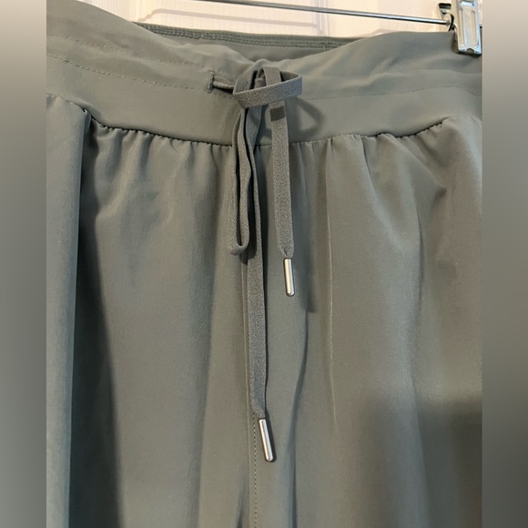 Olive cargo pocket joggers size xxl - Picture 2 of 5